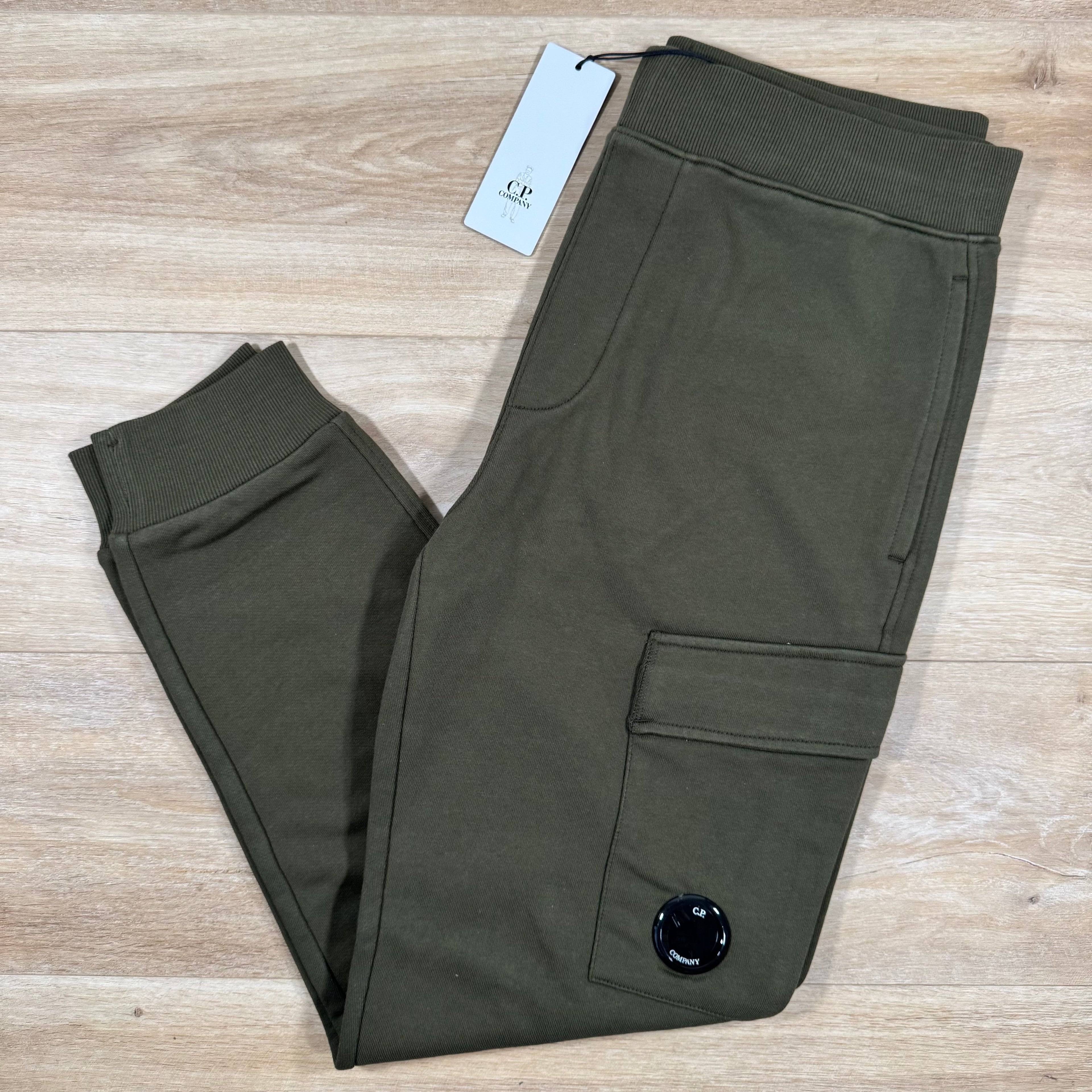 CP Company Diagonal Raised Fleece Lens Sweatpants in Ivy Green
