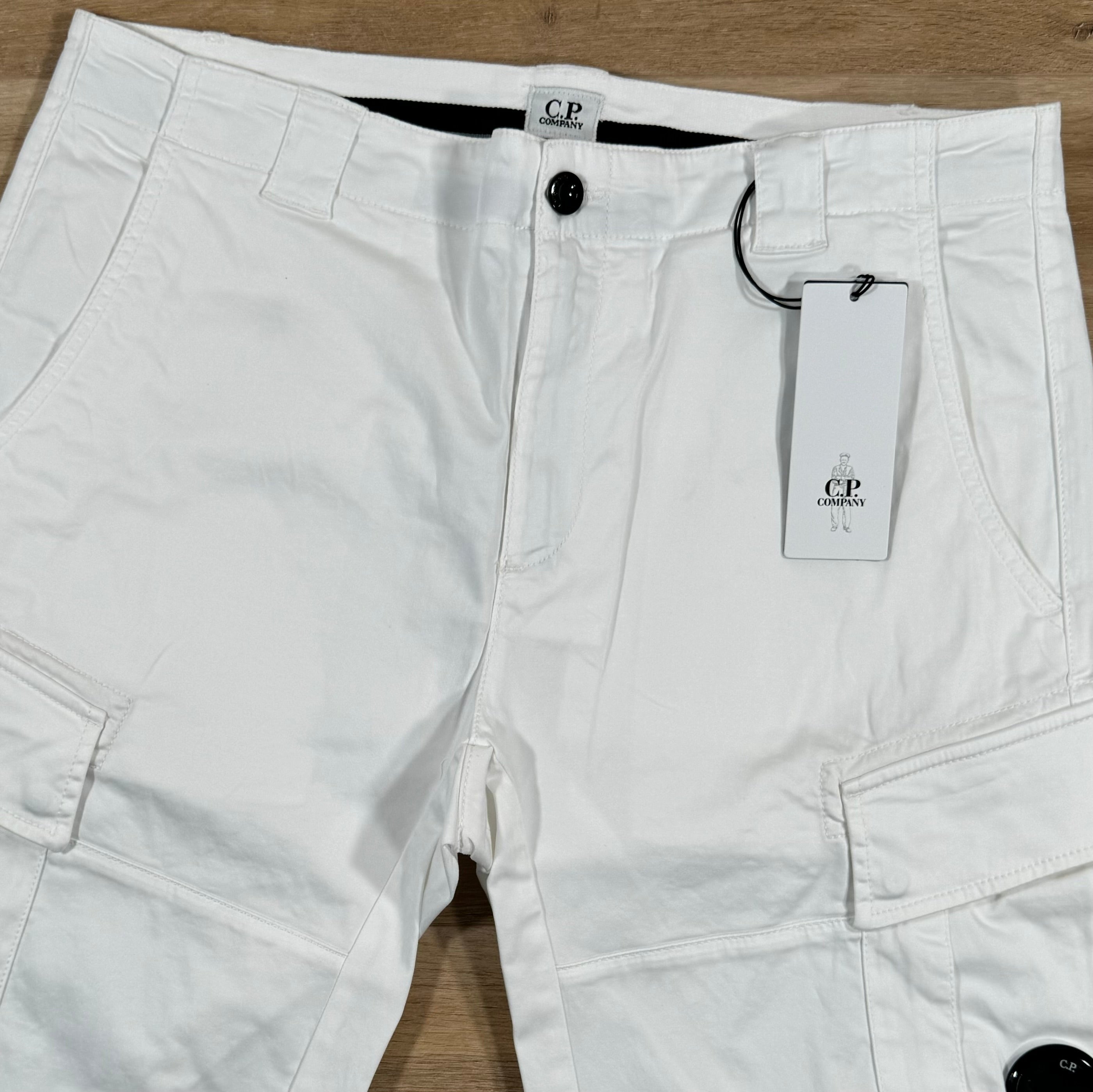 CP Company Stretch Sateen Lens Cargo Shorts in Gauze White