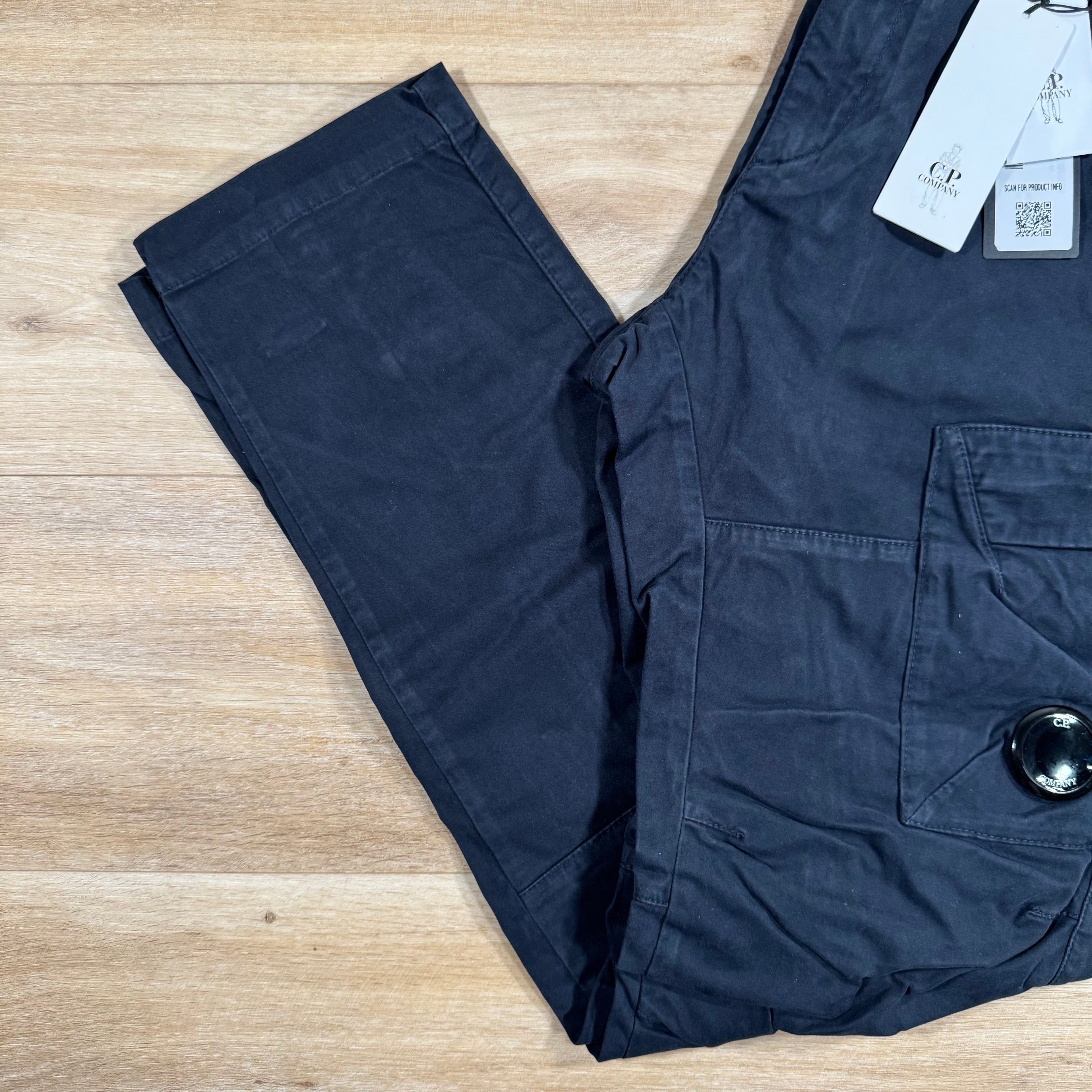CP Company Ottoman Stretch Lens Cargo Pants in Navy