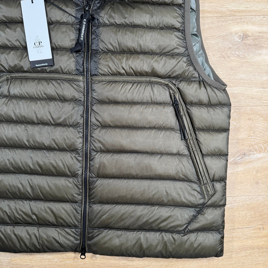 CP Company DD Shell Goggle Down Vest in Grape Leaf