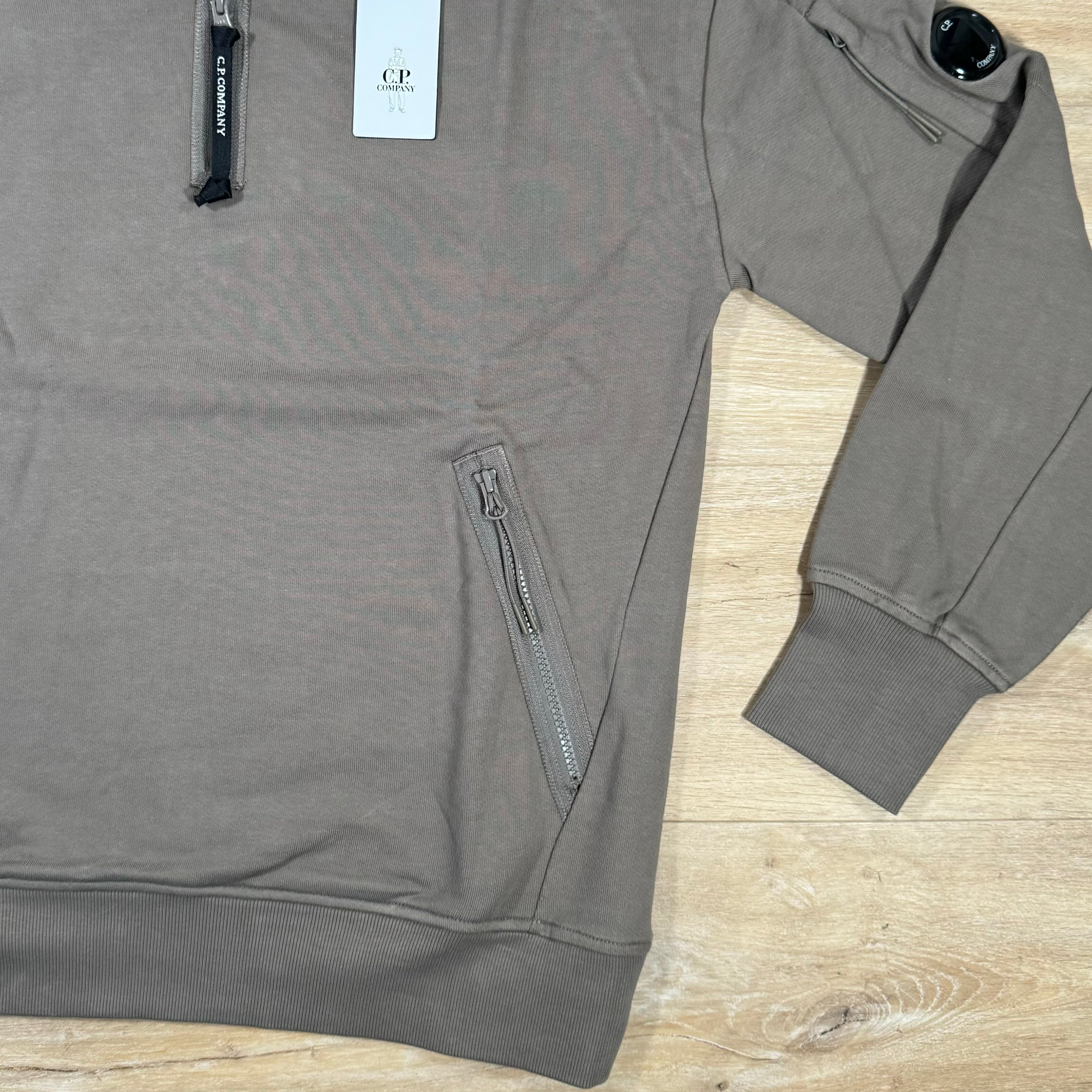 CP Company Diagonal Raised Half-Zipped Lens Sweatshirt in Walnut