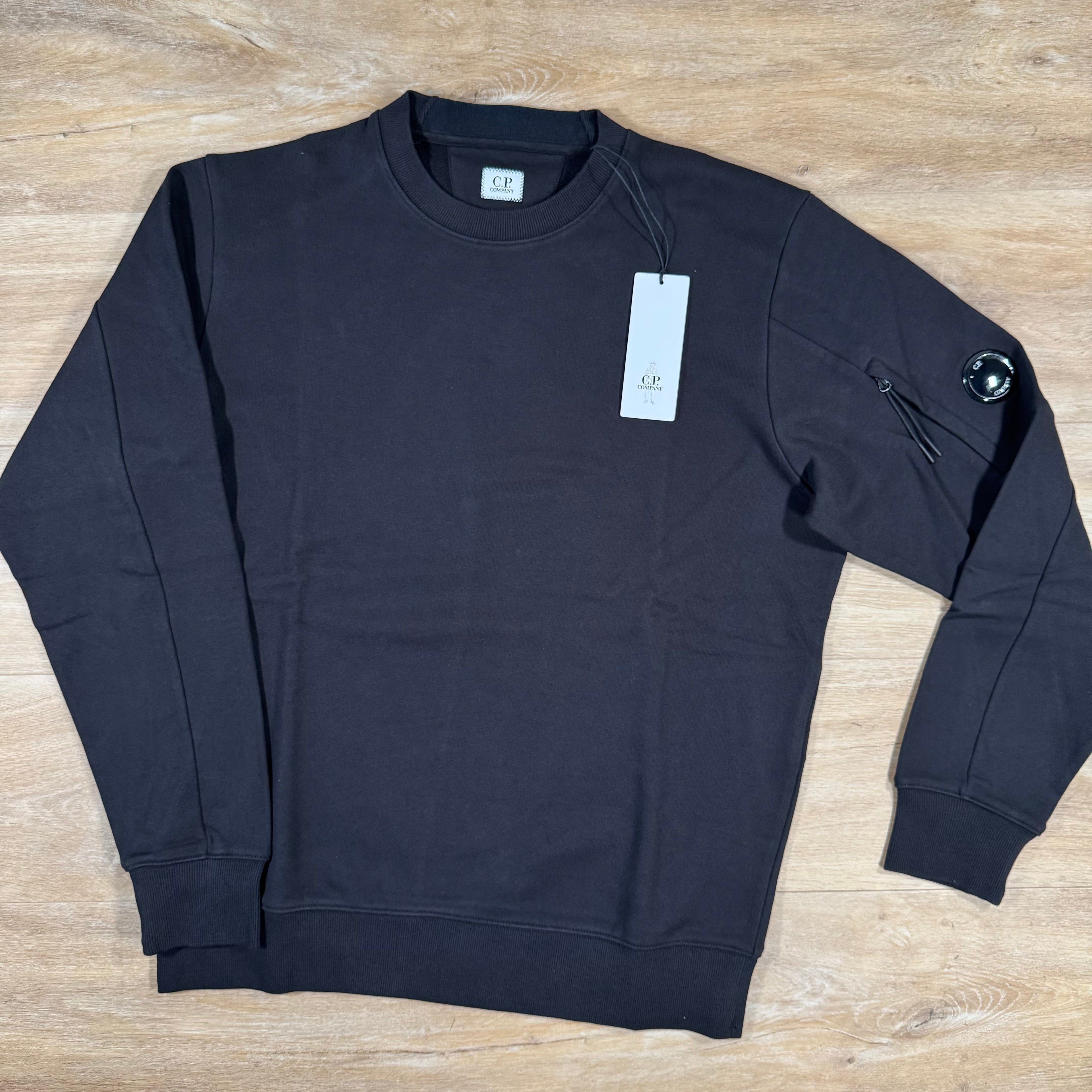 CP Company Diagonal Raised Fleece Crewneck Lens Sweatshirt in Black