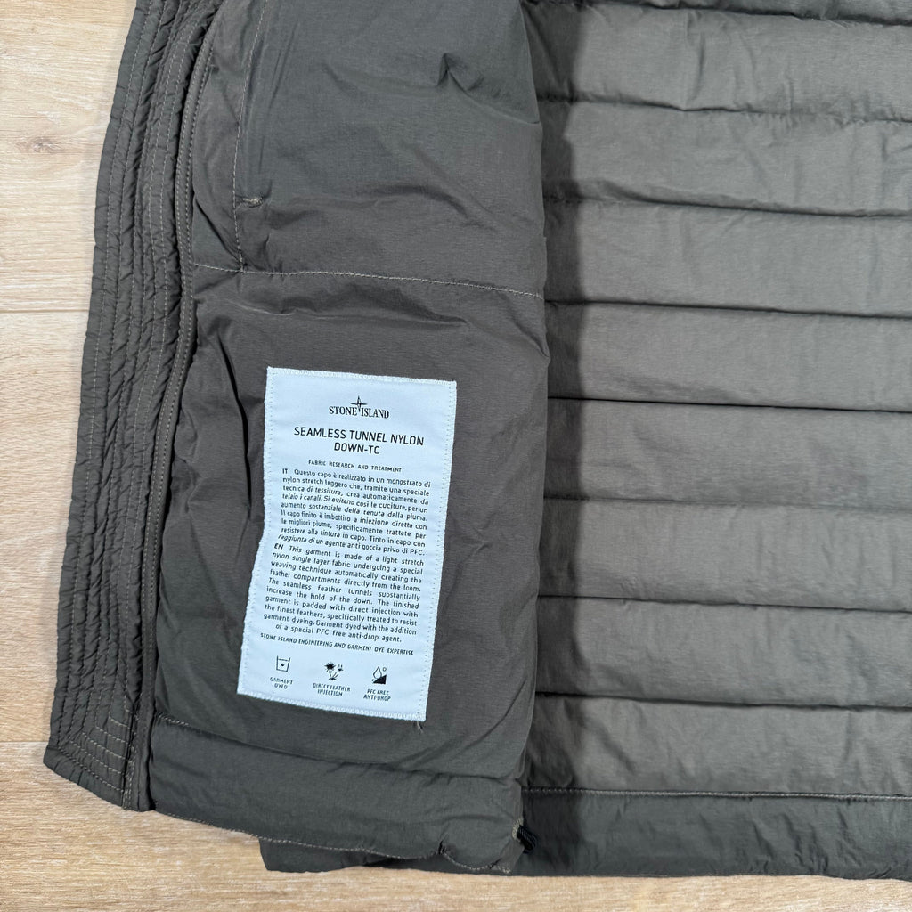 Stone Island Seamless Tunnel Nylon Down-TC Vest in Military Green