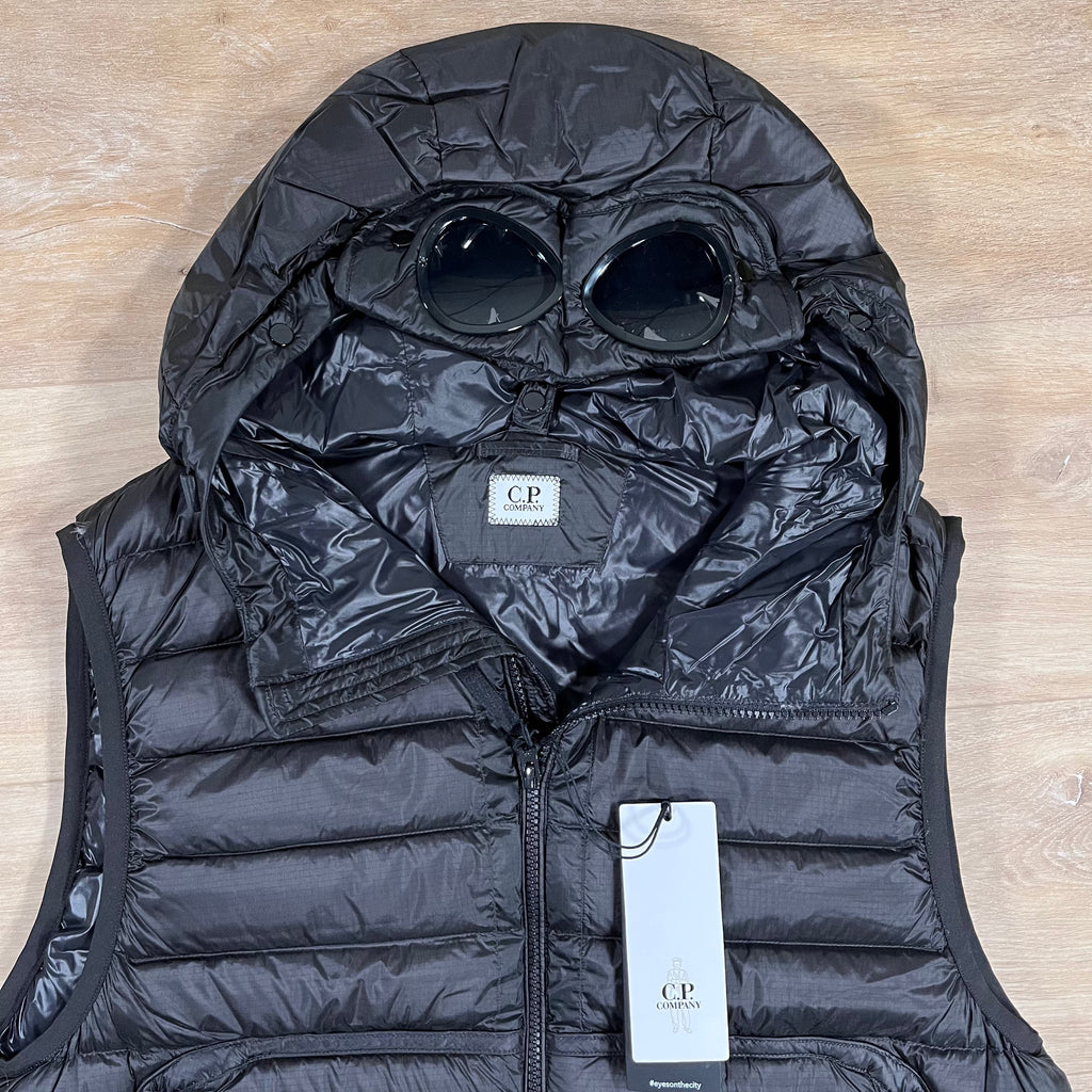 CP Company DD Shell Goggle Down Gilet in Black