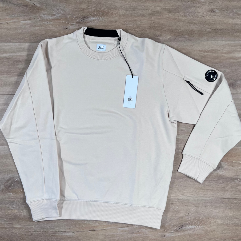 CP Company Diagonal Raised Fleece Crewneck Lens Sweatshirt in Pistachio Shell